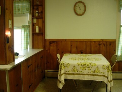 eat in kitchen