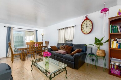 251 W Lincoln Ave, Escondido, CA 92026 - photo 2