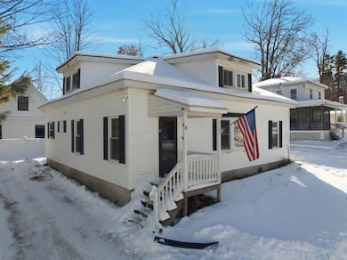 8 Andrews Ave, Laconia, NH 03246 - photo 2