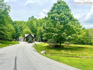 Entry up to the gated community of Boulder Creek