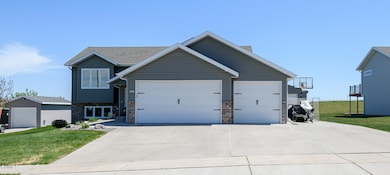 3208_14th_Ave_SE_Mandan-161