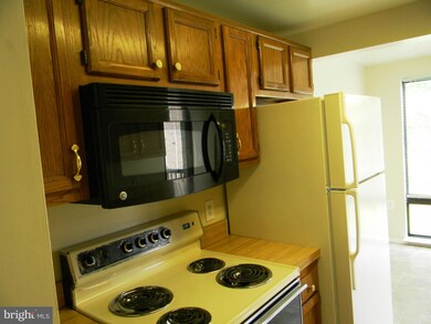 18032 Chalet Dr unit 202, Germantown, MD 20874 - photo 7