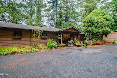 82 E Rainbow Rd, Waldport, OR 97394 - photo 3