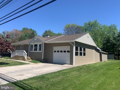 460 Lumber St, Middletown, PA 17057 - photo 2