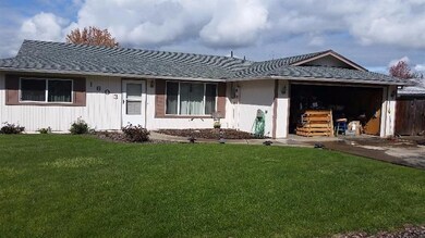 1603 Valley View Dr, Medford, OR 97504 - photo 2