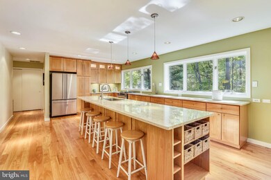 2450 Brussels Ct, Reston, VA 20191 - photo 5