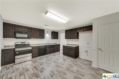 910 Kelso Dr, Copperas Cove, TX 76522 - photo 4