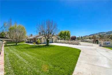 9886 Onyx St, Yucaipa, CA 92399 - photo 3