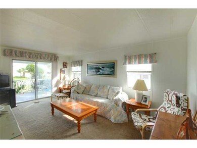 919 Hawthorn Cir, Sebastian, FL 32976 - photo 2