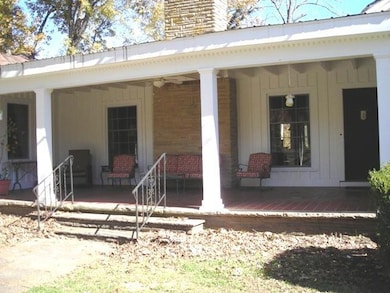 613 Kingree Rd, Shelbyville, TN 37160 - photo 2