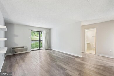 Crum Creek Valley Condominiums unit 4B, Wallingford, PA 19086 - photo 4