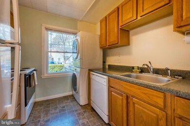 10 V Southway unit V, Greenbelt, MD 20770 - photo 7