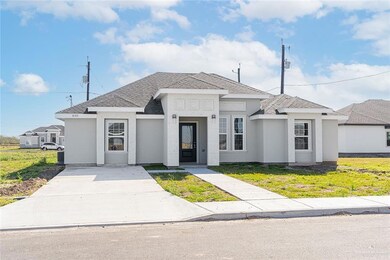 830 Lark Cir, Alamo, TX 78516 - photo 2