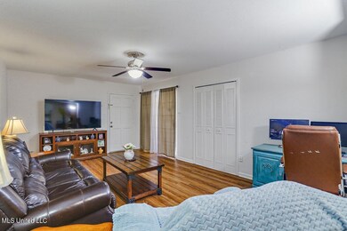 5515 Wayneland Dr Apt F1 4