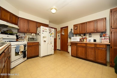 472 Grooms Rd, Clifton Park, NY 12065 - photo 6