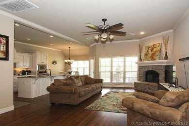 Open floor plan with 10' -19' ceilings!