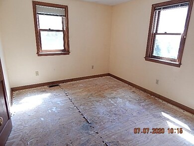 126 E Charlton Rd, Spencer, MA 01562 - photo 7