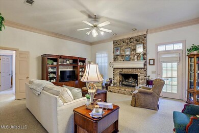11-422 Cambridge Ln