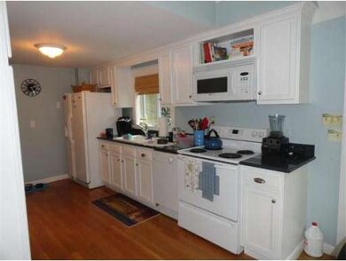 29 Endicott St, East Weymouth, MA 02189 - photo 6