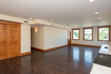 44 Maple St unit 6, Danvers, MA 01923 - photo 4