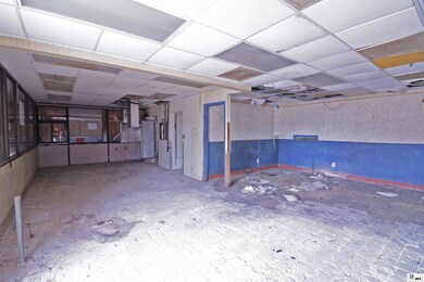 204 W Madison Ave, Bastrop, LA 71220 - photo 5