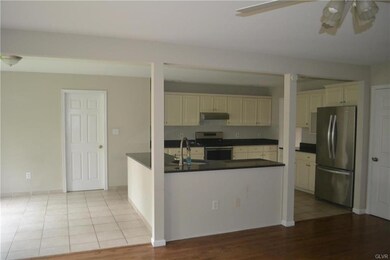 1418 Valley View Cir, Orefield, PA 18069 - photo 7