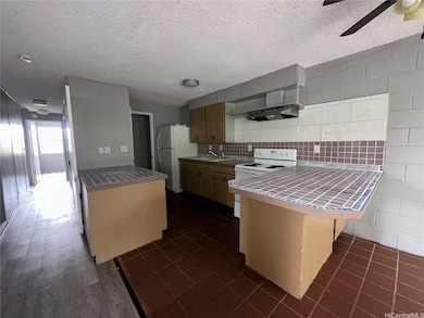 85-215 Ala Akau St unit A, Waianae, HI 96792 - photo 5