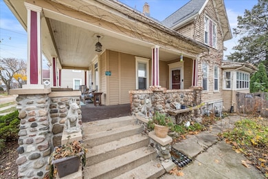 1017 Center St, Elgin, IL 60120 - photo 5