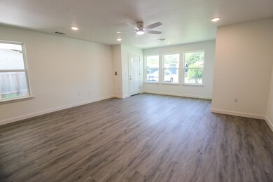 1100 Monte Vista Dr, Lockhart, TX 78644 - photo 4