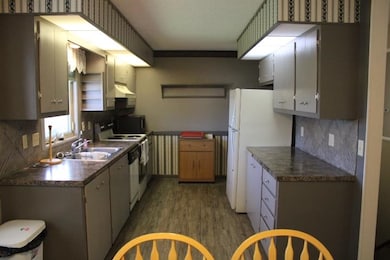 1500 Apache Ave, Hastings, NE 68901 - photo 7