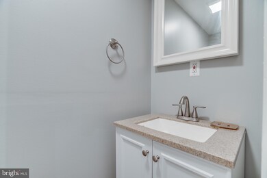 13920 Ludington Place, Centreville, VA 20121 - photo 3