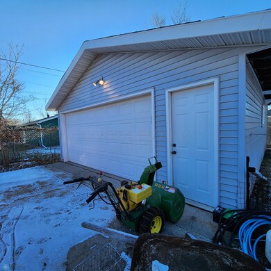 1921 16th St S, Fargo, ND 58103 - photo 5