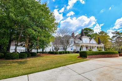 View of front facade with a front lawn