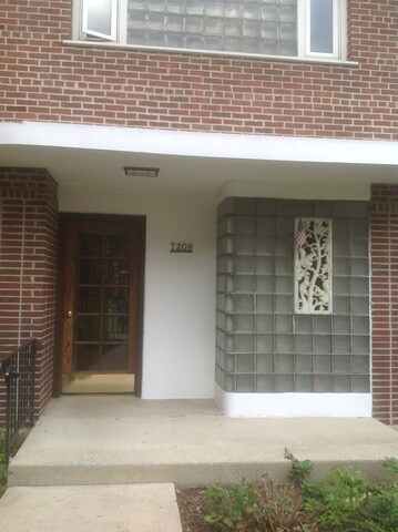 7206 Oak Ave unit 2SW, River Forest, IL 60305 - photo 2