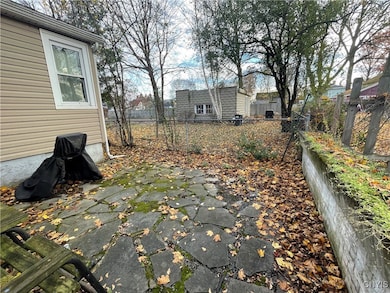 2 Maple St, Auburn, NY 13021 - photo 5