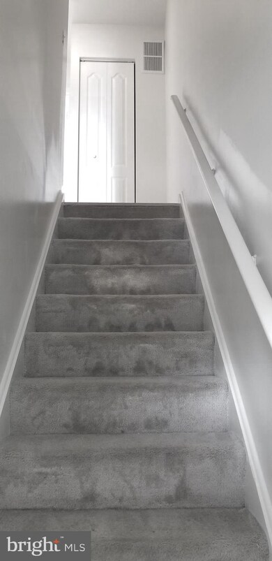 11517 Laurelwalk Dr, Laurel, MD 20708 - photo 2