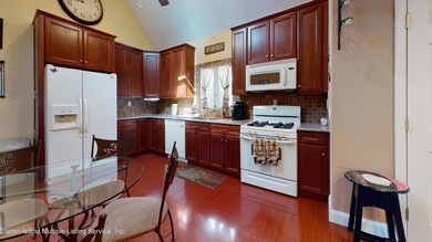 24 Walker St, Staten Island, NY 10302 - photo 3
