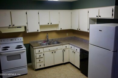 6348 Garette Dr S, Jacksonville, FL 32210 - photo 2