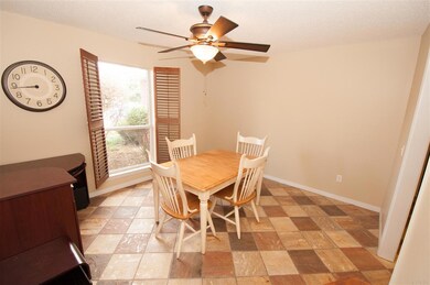 3384 Holt Cir, Pensacola, FL 32526 - photo 5