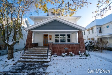 1038 Davis Ave NW, Grand Rapids, MI 4950