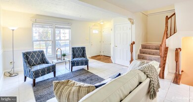 2712 Thornbrook Ct, Odenton, MD 21113 - photo 3