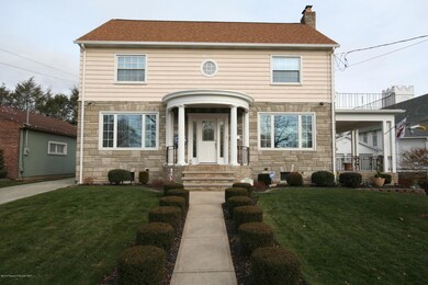 702 Woodmere Ave, Olyphant, PA 18447 - photo 3