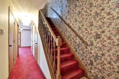005-Foyer-image-2