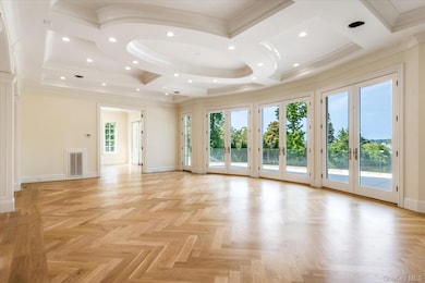 566 E Shore Rd, Kings Point, NY 11024 - photo 7