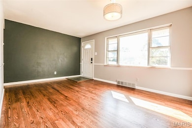 10115 Fite Cir, Saint Louis, MO 63123 - photo 5