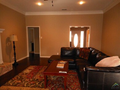 806 Cedar Creek Dr, Tyler, TX 75703 - photo 3