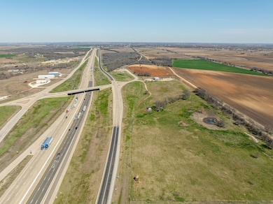 364 Interstate 35, Abbott, TX 76621 - photo 7