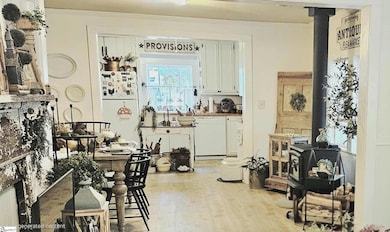 289 Carson St, Tryon, NC 28782 - photo 7