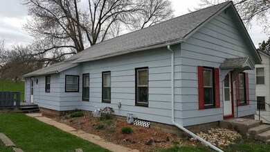 307 N Vine St, West Union, IA 52175 - photo 2