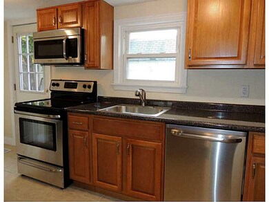 42 Tweed St, Pawtucket, RI 02861 - photo 3